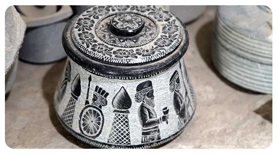 دیگ سنگی یا هرکاره