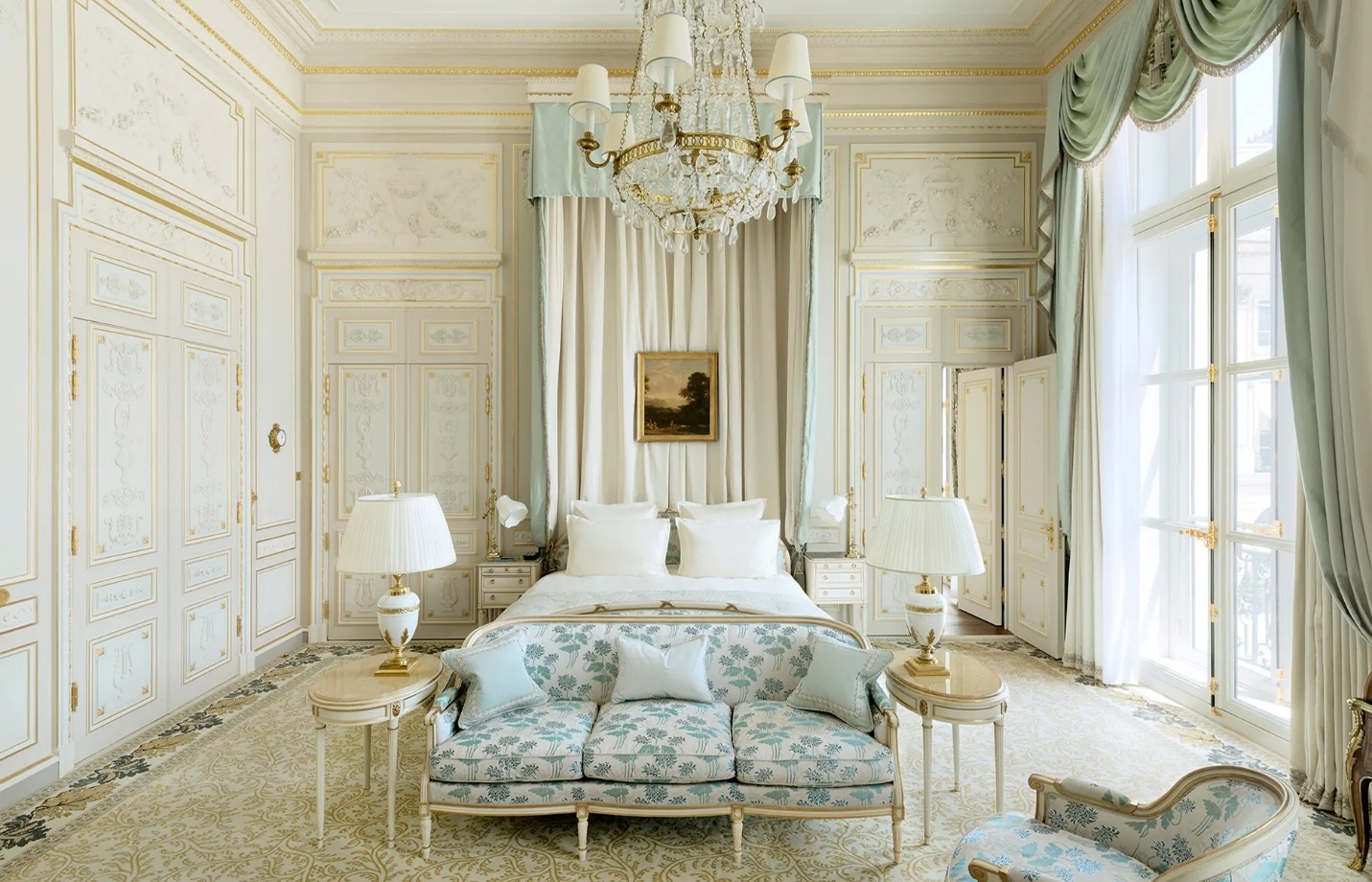 تمیزی و نگهداری اتاق‌ها